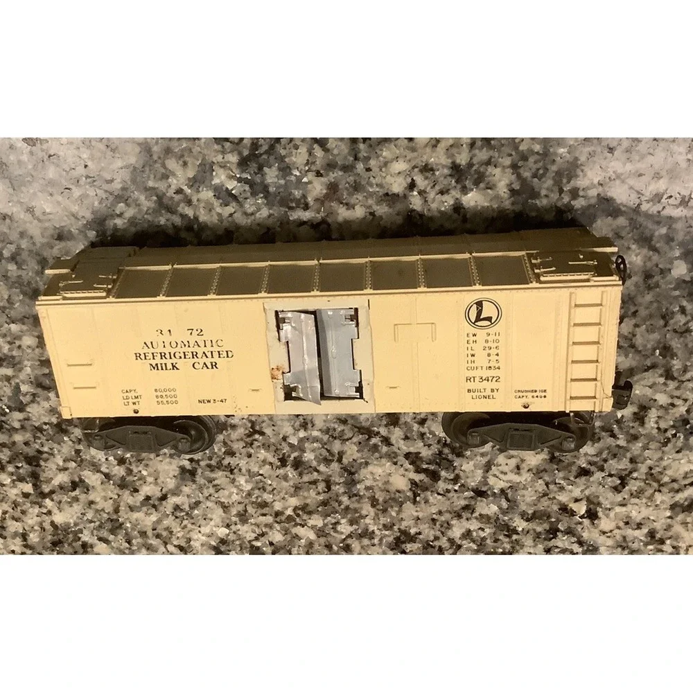 Lionel 3472 REFRIGERATED MILK CAR - Very Clean -
